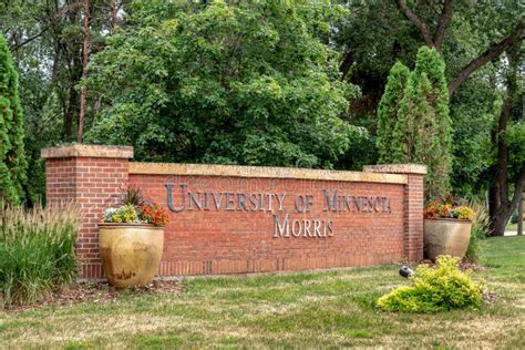 University of minnesota morris morris - University of Minnesota-Morris's profile, including times, results, recruiting, news and more. Small 4-year, highly residential (confers bachelors degrees, FTE enrollment 1,000 to 2,999, at least 50 percent of degree-seeking undergraduates live on …